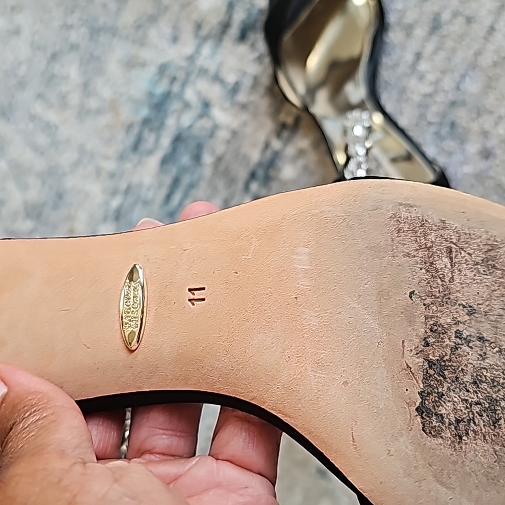 Badgley Mischka Shoes - Picture 9 of 12